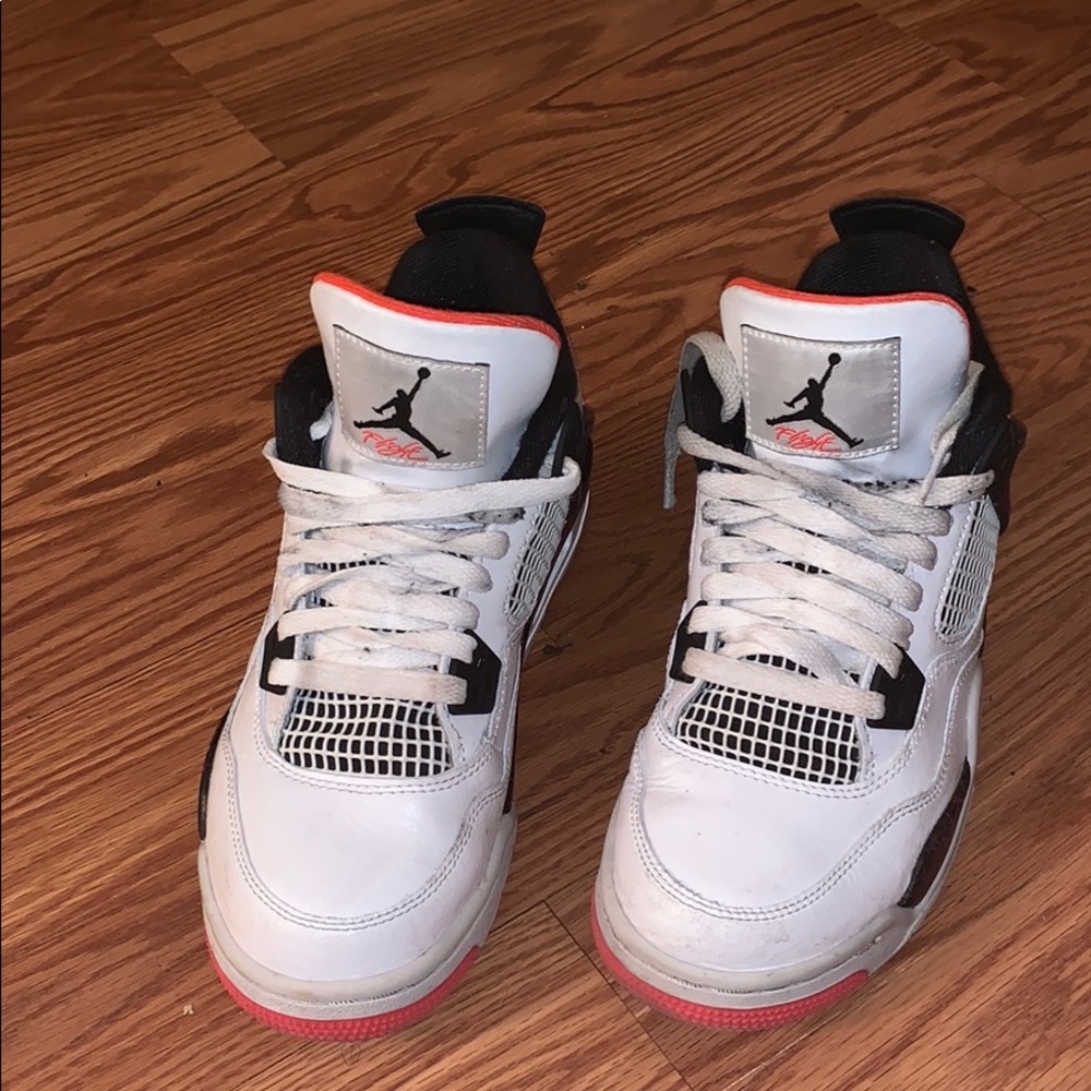 Air Jordan 4 Size 5Y